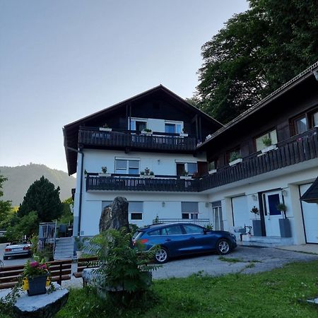 Ferienhaus Burgblick Treffen Ngoại thất bức ảnh