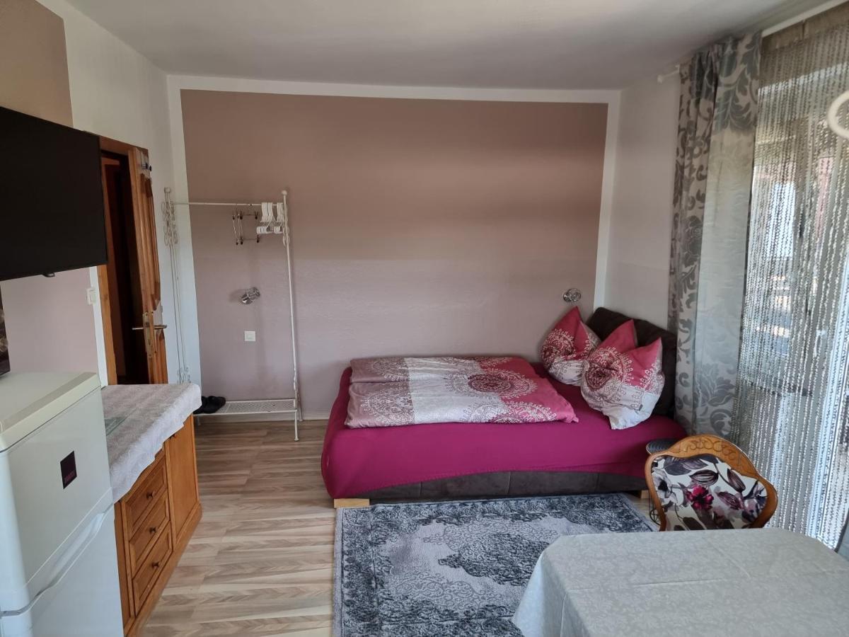 Ferienhaus Burgblick Treffen Ngoại thất bức ảnh