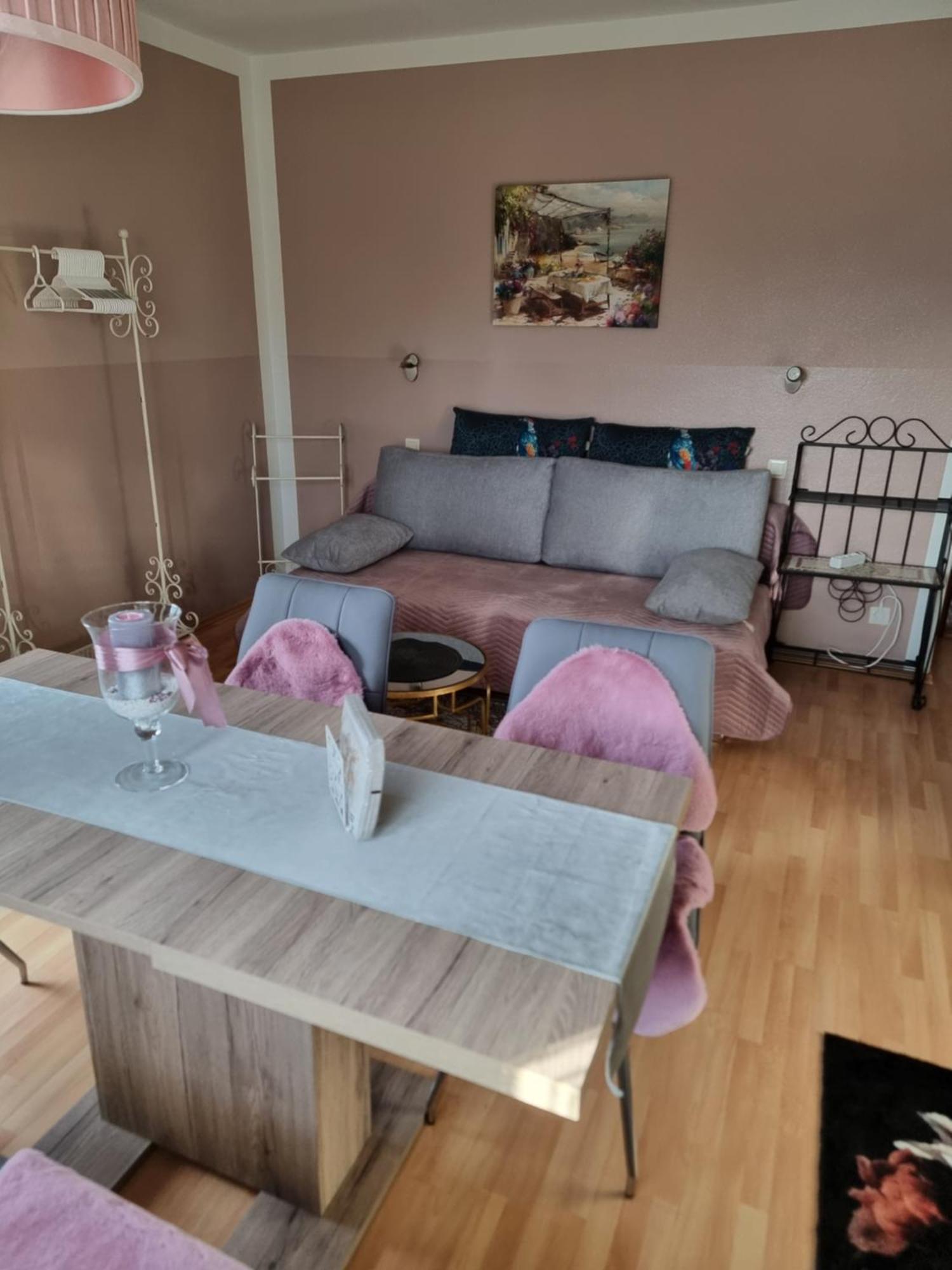 Ferienhaus Burgblick Treffen Ngoại thất bức ảnh