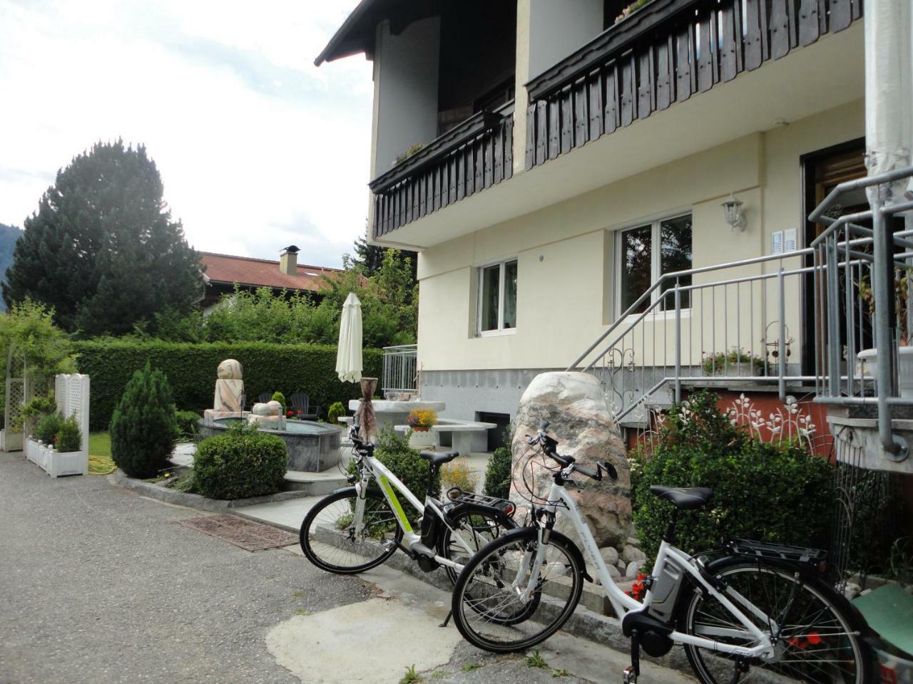 Ferienhaus Burgblick Treffen Ngoại thất bức ảnh